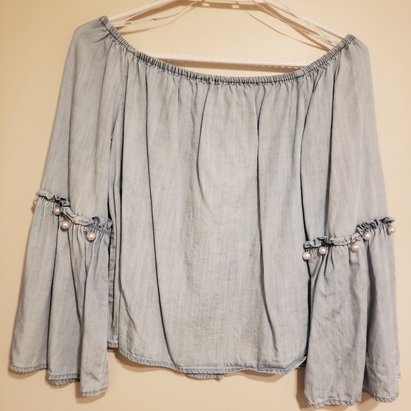 Only off the shoulder pearl blouse - Picture 2 of 3